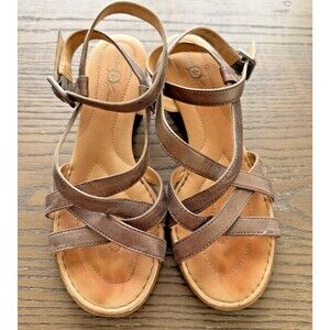 Born Crown Women's Bronze Metallic Sandals Strappy Shoes Size 8/39 Summer Comfy